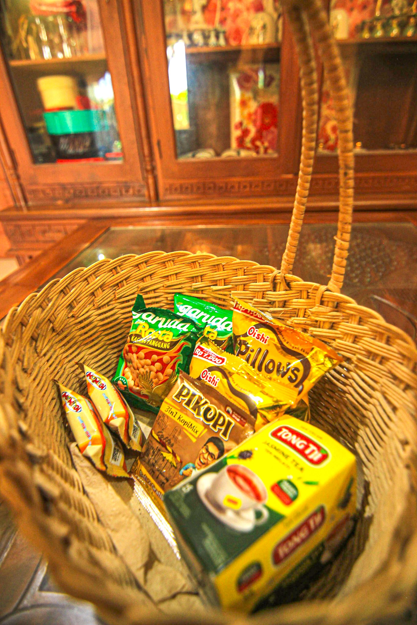 welcoming snack+teh+kopi